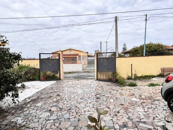 casa indipendente in vendita ad Augusta