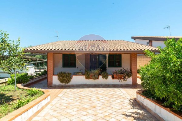 casa indipendente in vendita ad Augusta