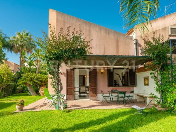 casa indipendente in vendita ad Augusta
