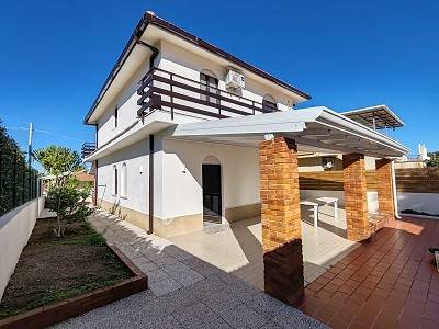 casa indipendente in vendita ad Augusta