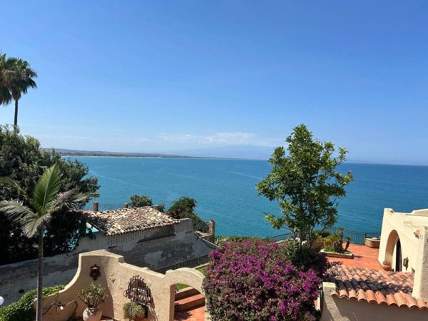 casa indipendente in vendita ad Augusta