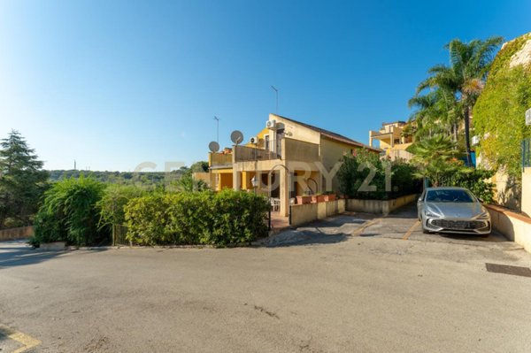 casa indipendente in vendita ad Augusta