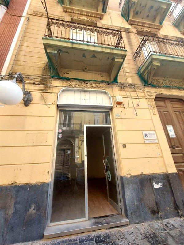 negozio in vendita ad Augusta
