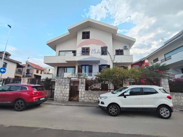appartamento in vendita ad Augusta