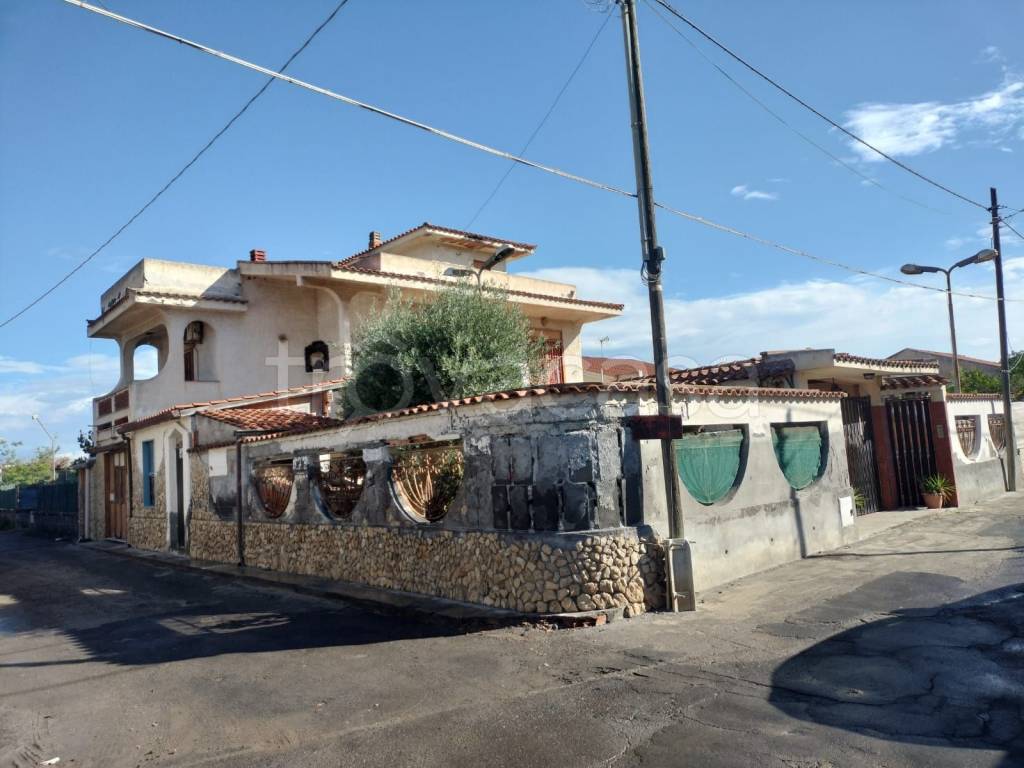 casa indipendente in vendita ad Augusta