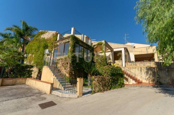 casa indipendente in vendita ad Augusta