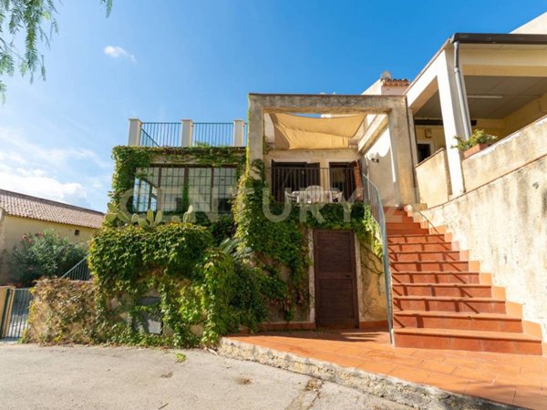 casa indipendente in vendita ad Augusta