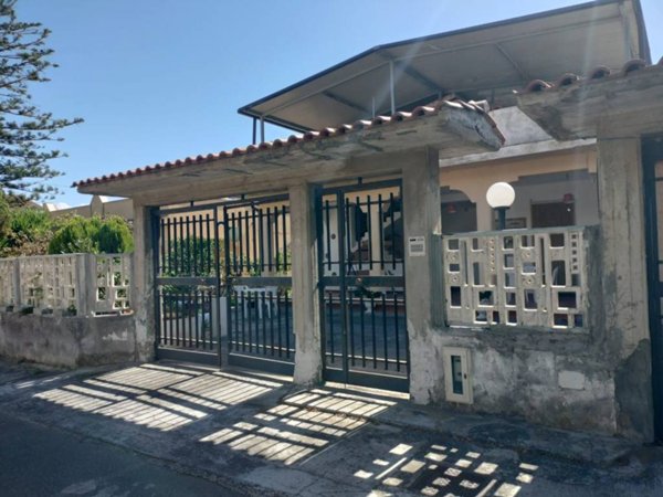 casa indipendente in vendita ad Augusta