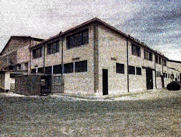 locale commerciale in vendita ad Augusta