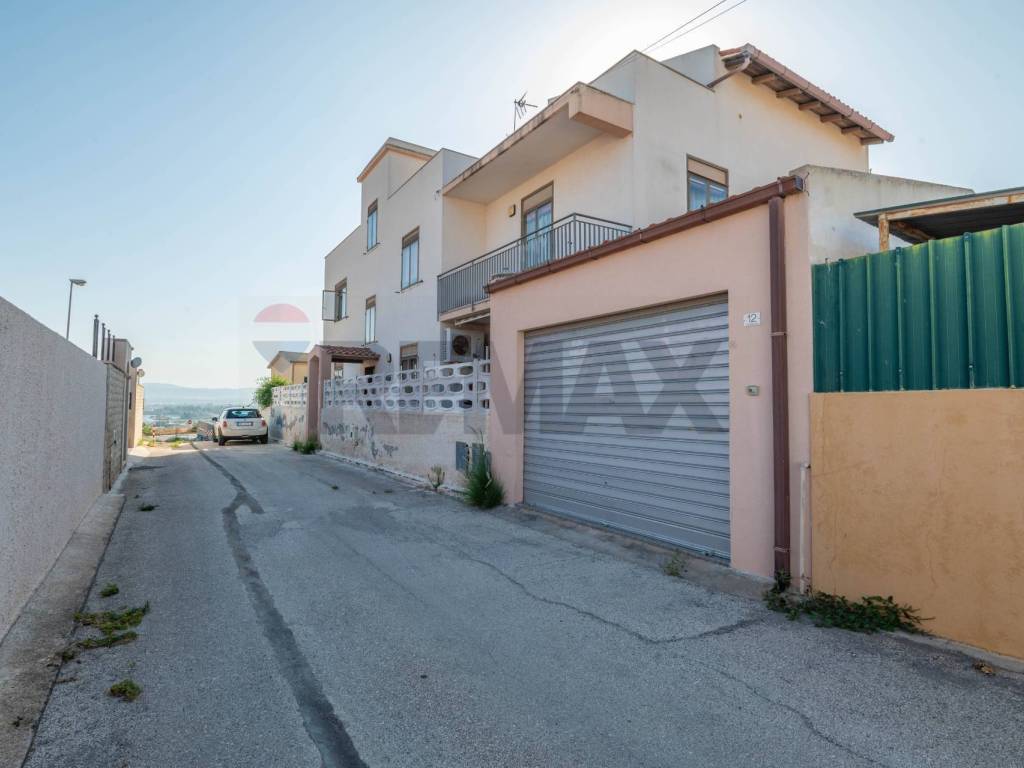 casa indipendente in vendita ad Augusta