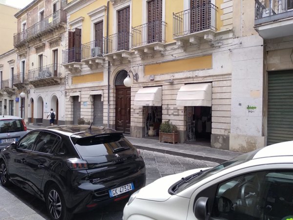 negozio in vendita ad Augusta