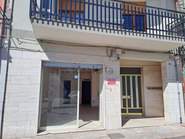 locale commerciale in vendita ad Augusta