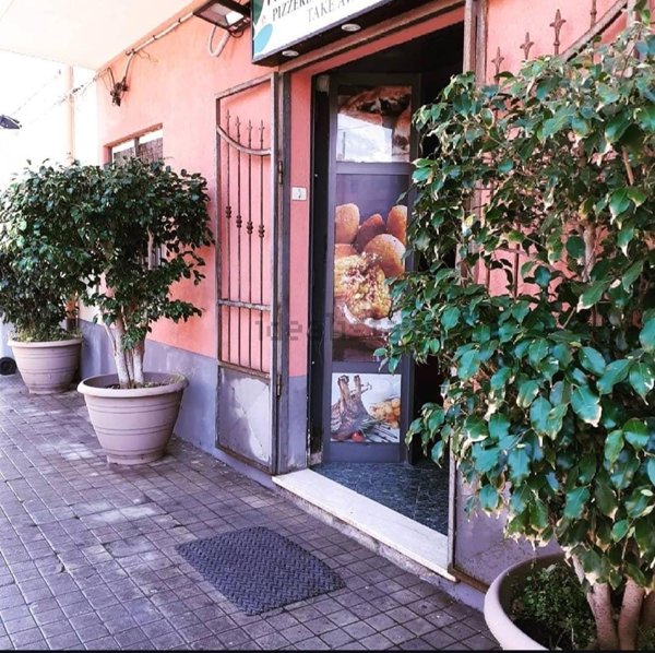 locale commerciale in vendita ad Augusta