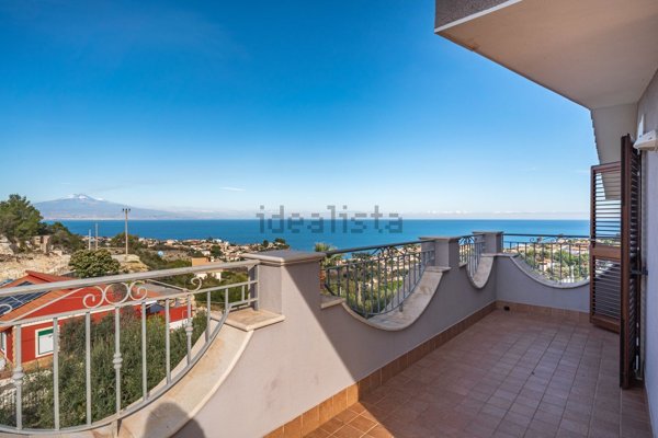 casa indipendente in vendita ad Augusta