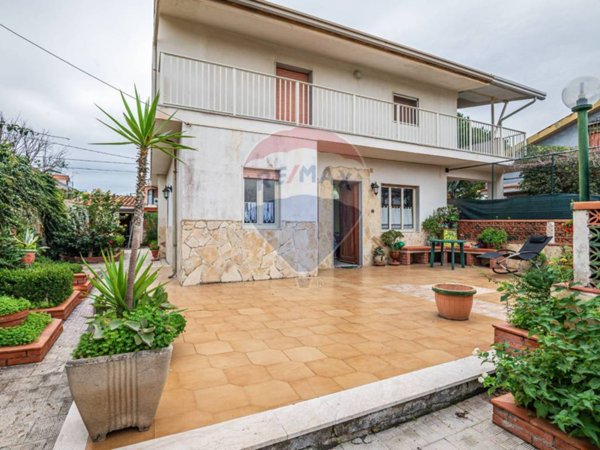 casa indipendente in vendita ad Augusta