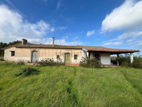 casa indipendente in vendita ad Augusta