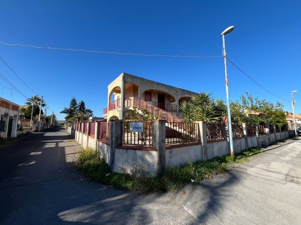 casa indipendente in vendita ad Augusta
