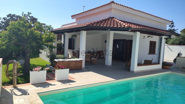 casa indipendente in vendita ad Augusta