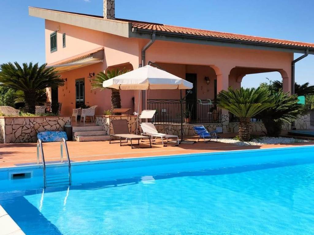 casa indipendente in vendita ad Augusta