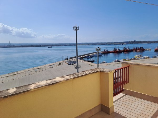 appartamento in vendita ad Augusta