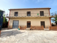 casa indipendente in vendita ad Augusta