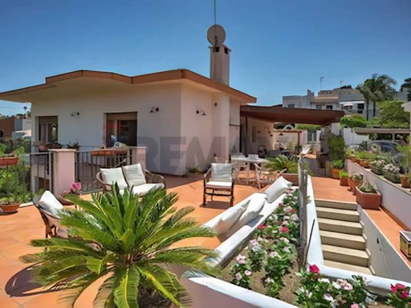 casa indipendente in vendita ad Augusta