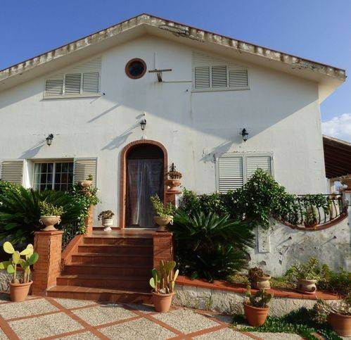 casa indipendente in vendita ad Augusta