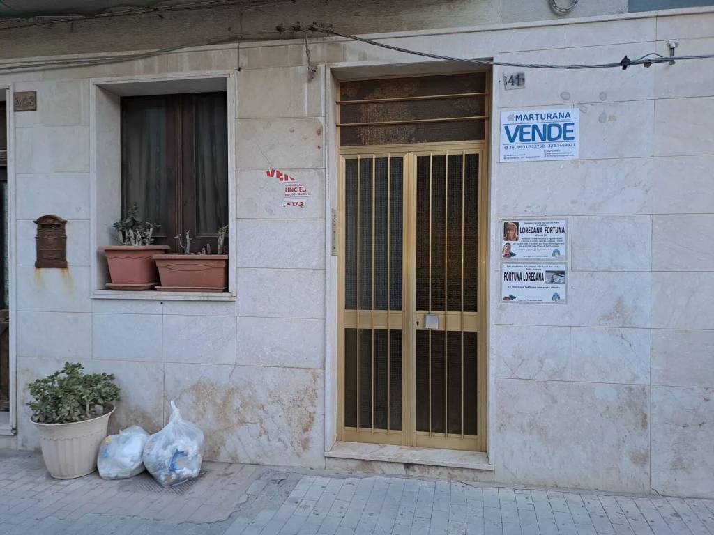 appartamento in vendita ad Augusta