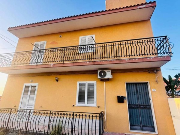 casa indipendente in vendita ad Augusta