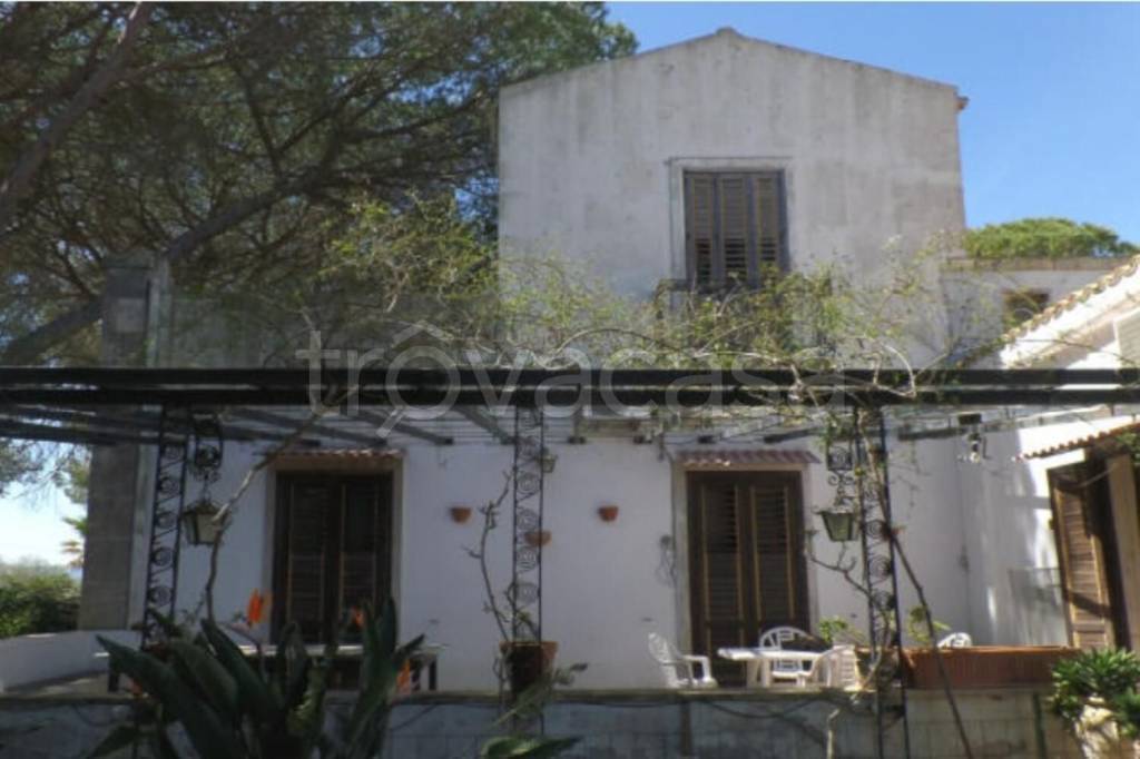 casa indipendente in vendita ad Augusta