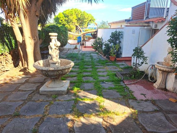 casa indipendente in vendita ad Augusta