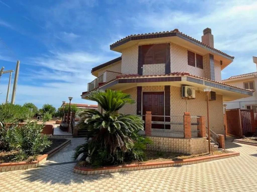 casa indipendente in vendita ad Augusta