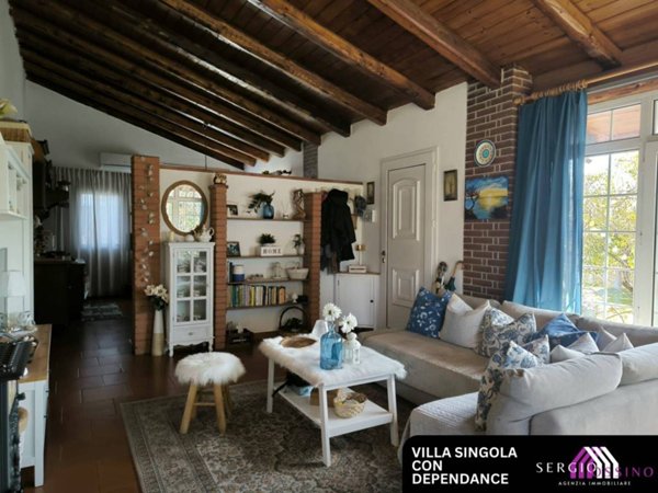 casa indipendente in vendita ad Augusta