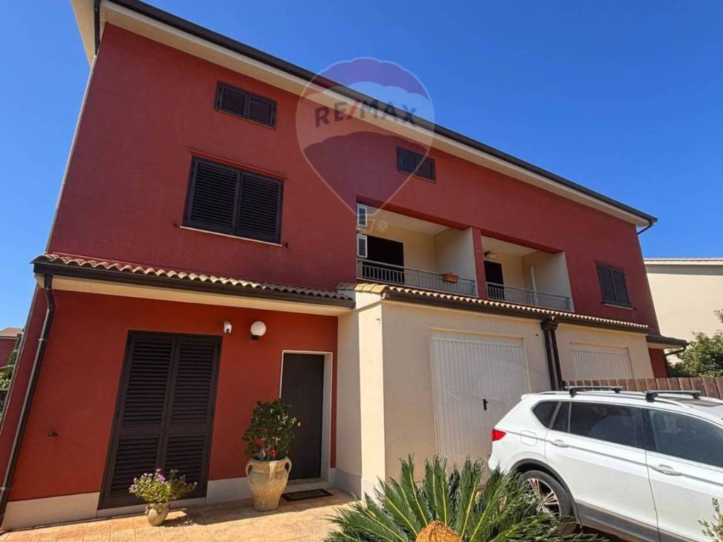casa indipendente in vendita ad Augusta
