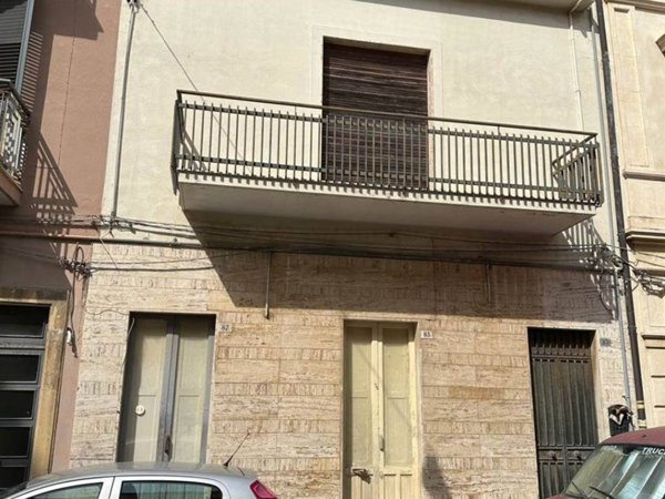 casa indipendente in vendita ad Augusta