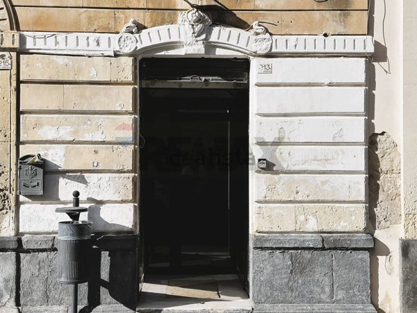 locale commerciale in vendita ad Augusta