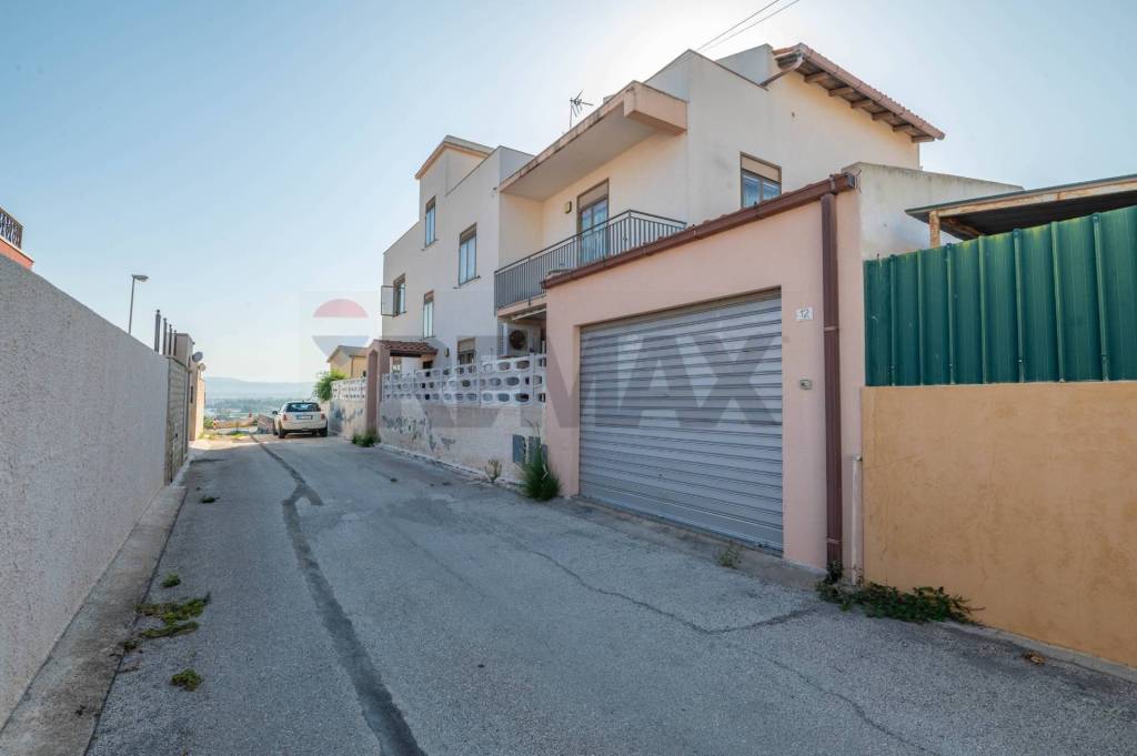 casa indipendente in vendita ad Augusta