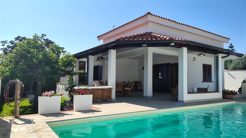 casa indipendente in vendita ad Augusta