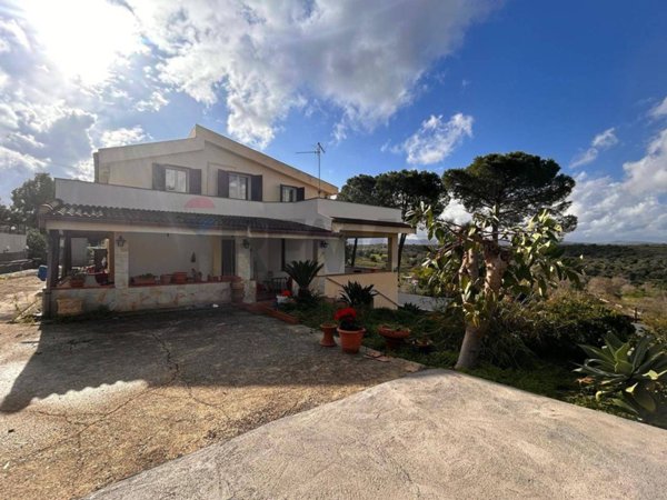 casa indipendente in vendita ad Augusta