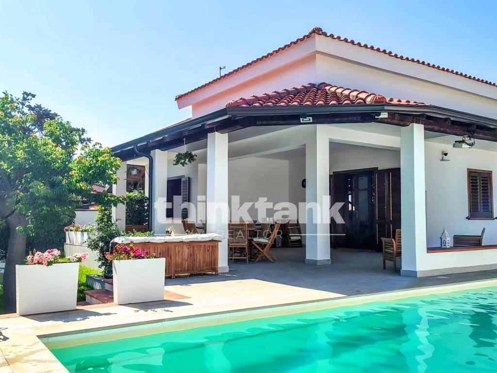 casa indipendente in vendita ad Augusta