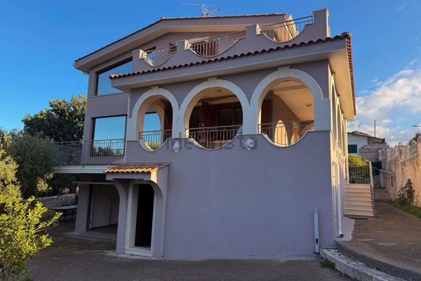 casa indipendente in vendita ad Augusta