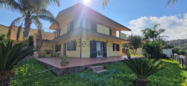 casa indipendente in vendita ad Augusta