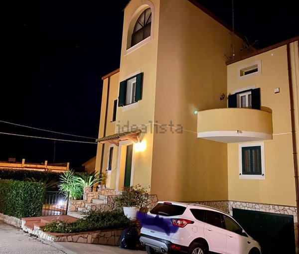 casa indipendente in vendita ad Augusta