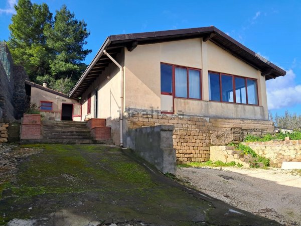 casa indipendente in vendita ad Augusta