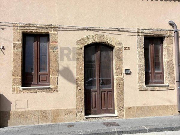 casa indipendente in vendita ad Augusta