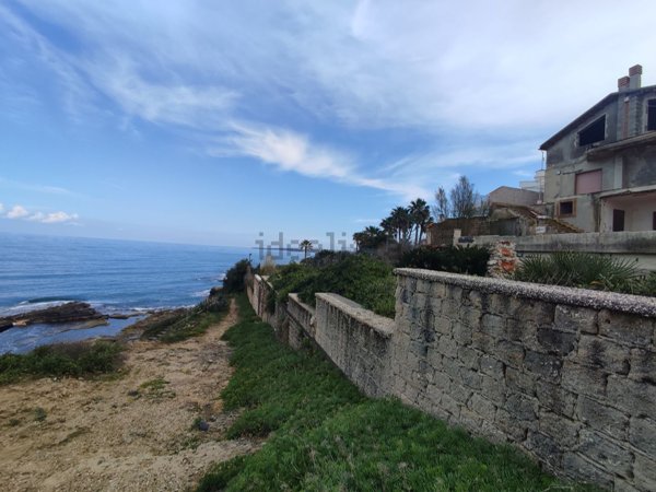 casa indipendente in vendita ad Augusta