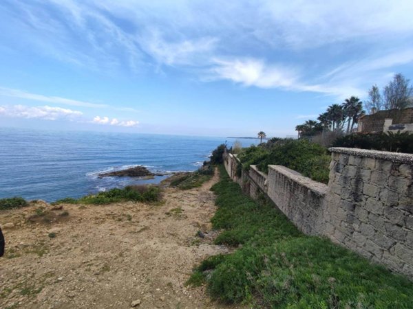 casa indipendente in vendita ad Augusta