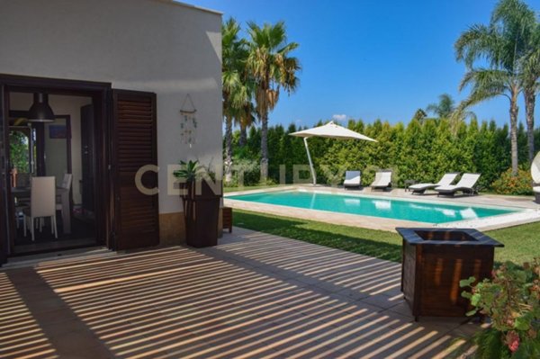 casa indipendente in vendita ad Augusta