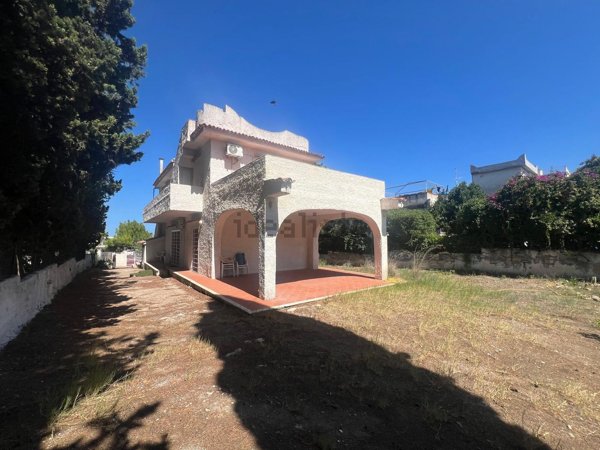 casa indipendente in vendita ad Augusta