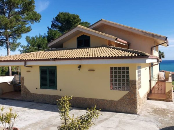 casa indipendente in vendita ad Augusta